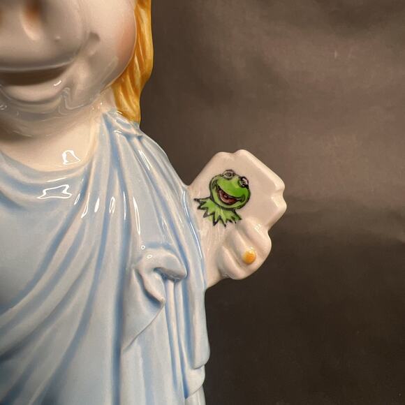 Miss Piggy Muppet Statue of Liberty Figure – Sigma–Vintage Collectible - Picture 4 of 8